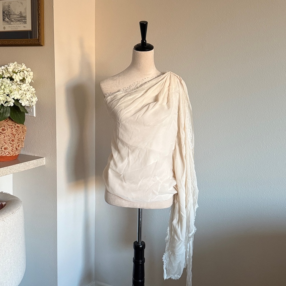 Robert Rodriguez Elegant Cream One-Shoulder Top - Picture 3 of 10